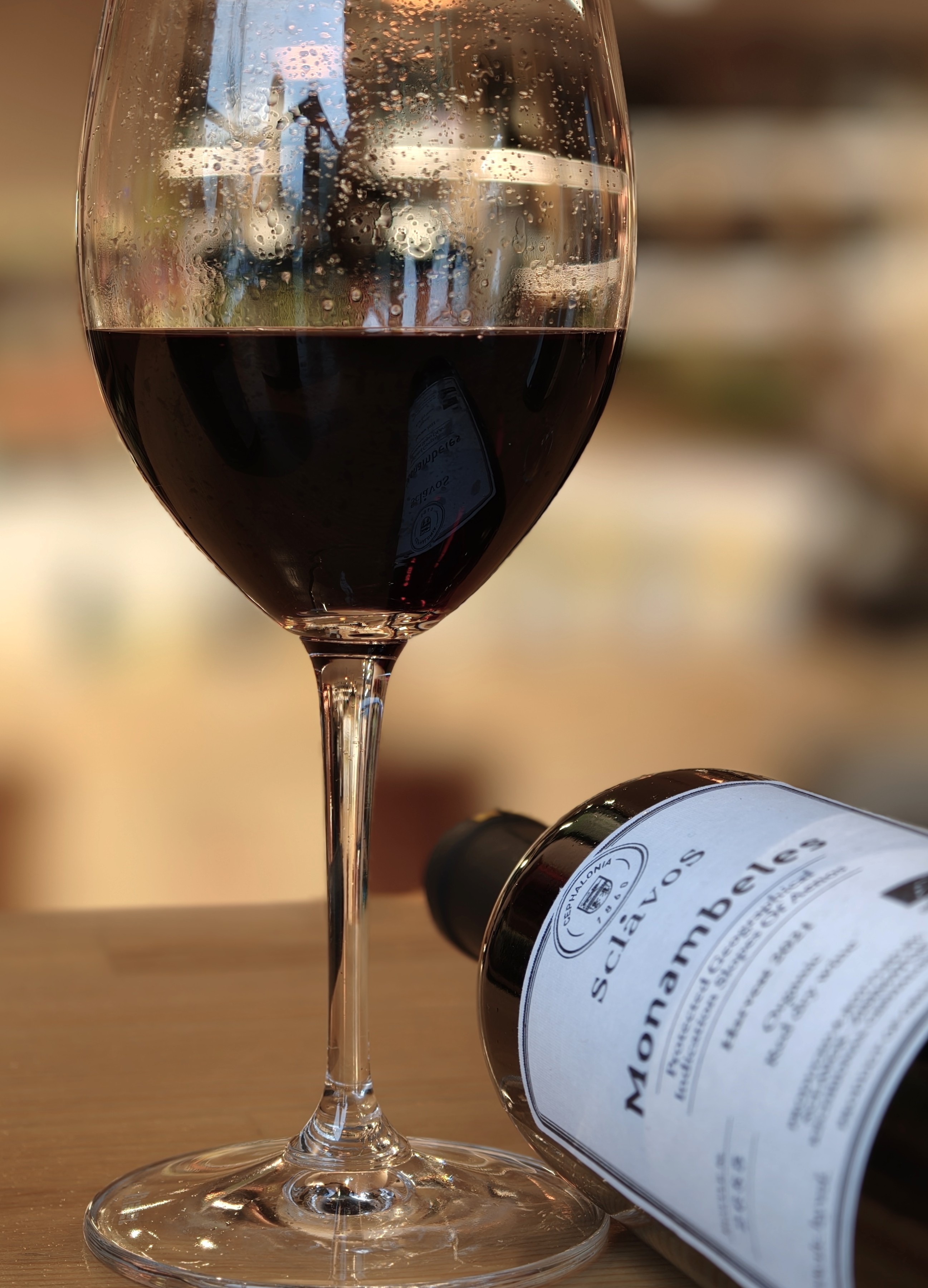 Μονάμπελες Σκλάβος — Σπάνιο ελληνικό κρασί Halfglass Κηφισιά